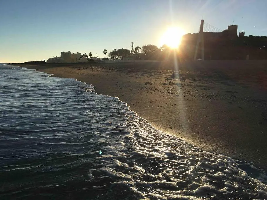 1Ste Line Sunset Beach Apartment فوينخيرولا