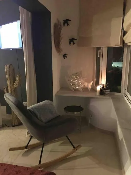 1Ste Line Sunset Beach Apartment فوينخيرولا